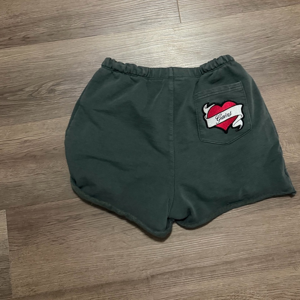 Gymshark gains tattoo heart shorts XS